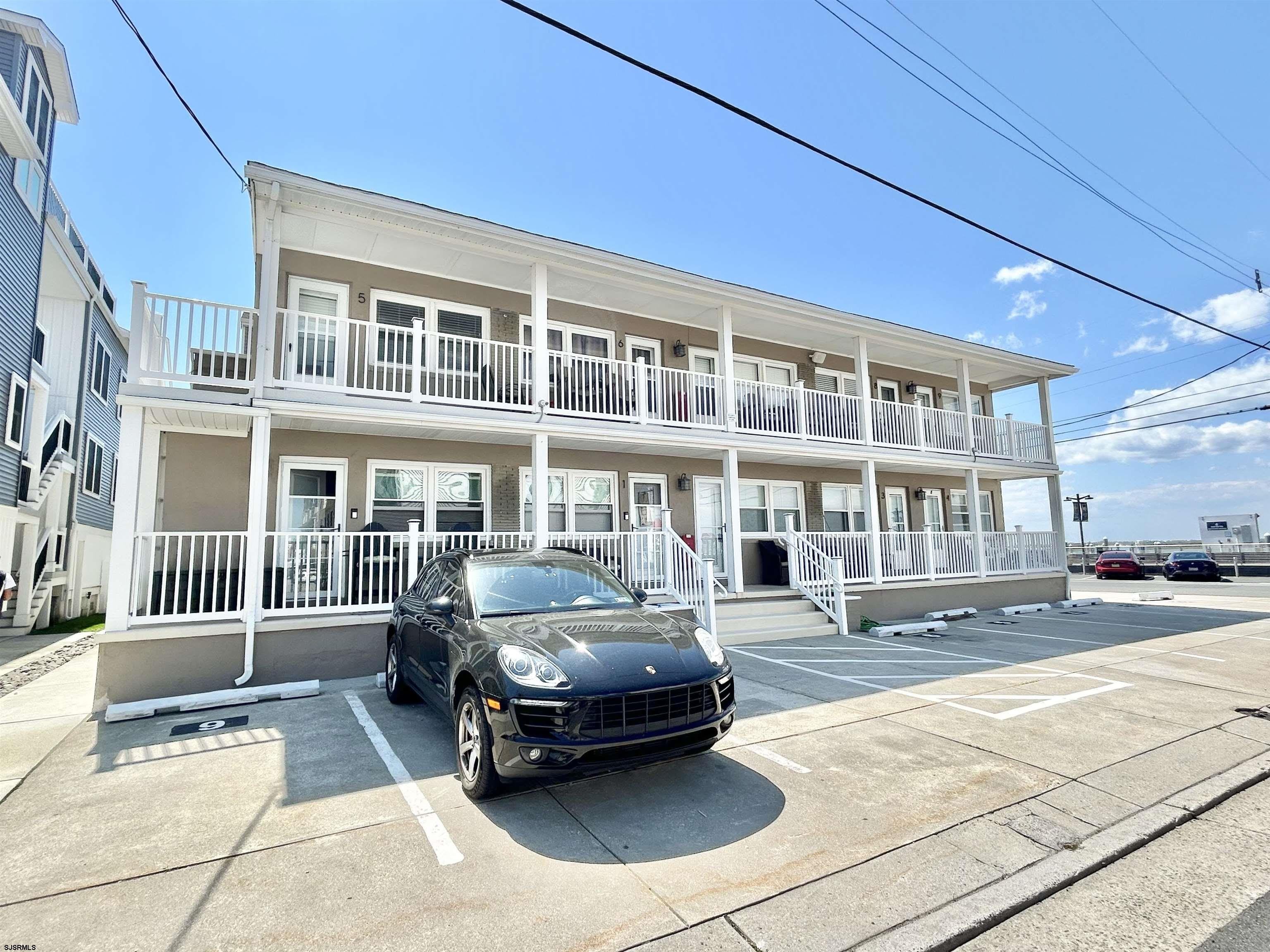 9500 Amherst Ave – photo 2