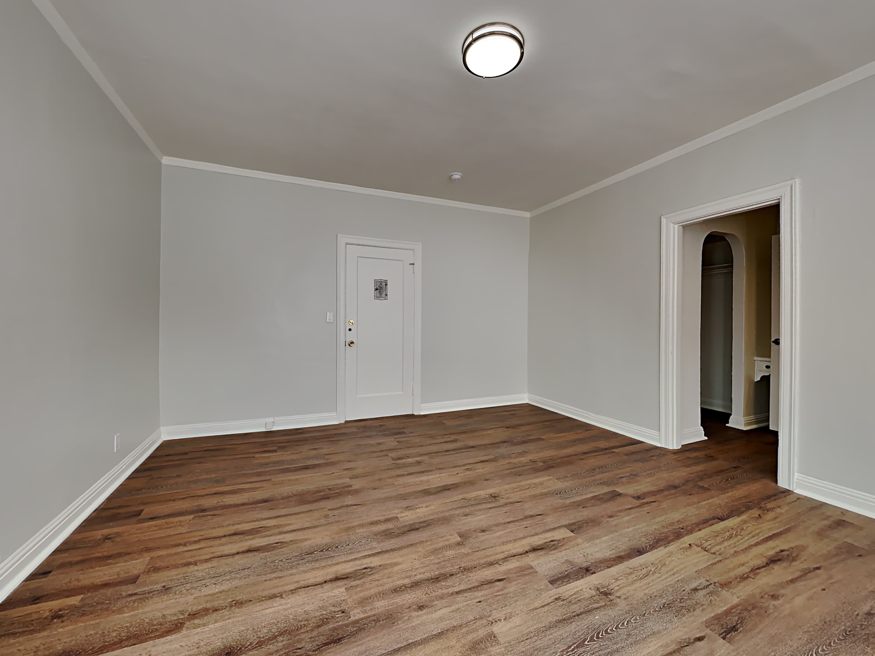 832 Erie – photo 4