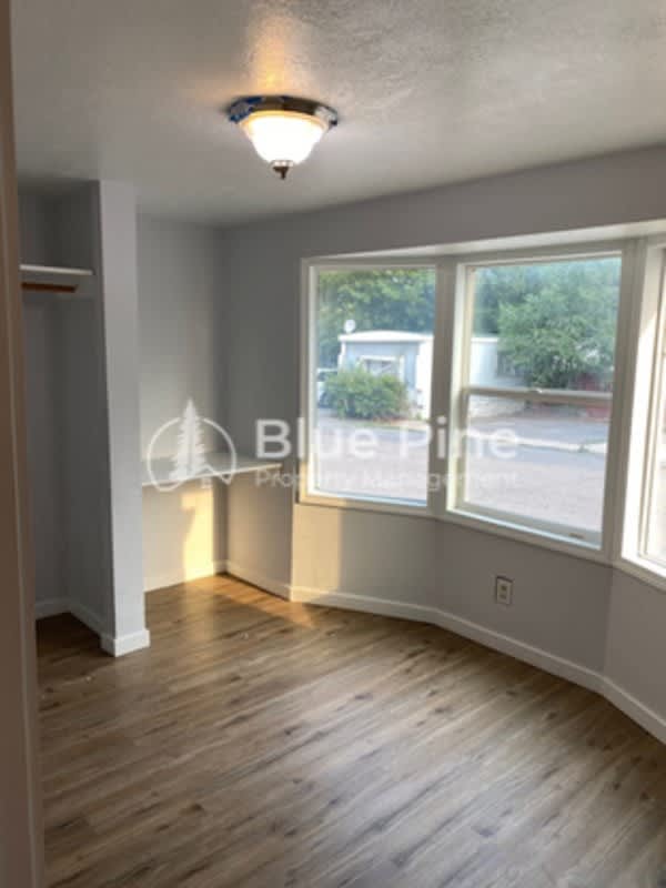 925 Wilson Avenue – photo 5