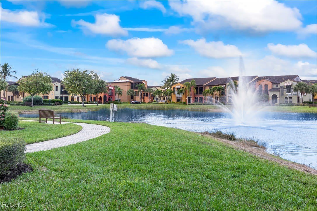 11908 Izarra Way – photo 2