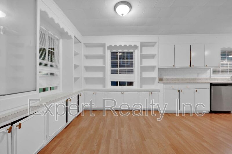 900 75Th St S – photo 3