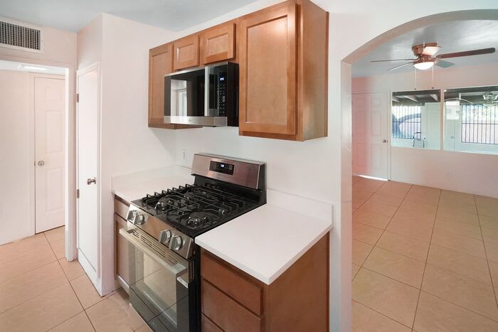 4326 East 14th Street – photo 4