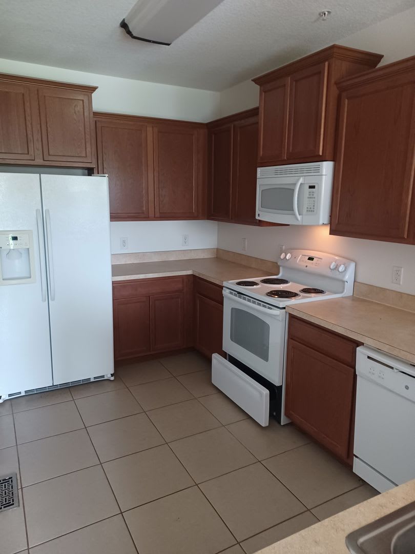 2 Bedroom 2 Bath Garage In Winter Garden Minutes From Downtown Winter Garden – photo 3