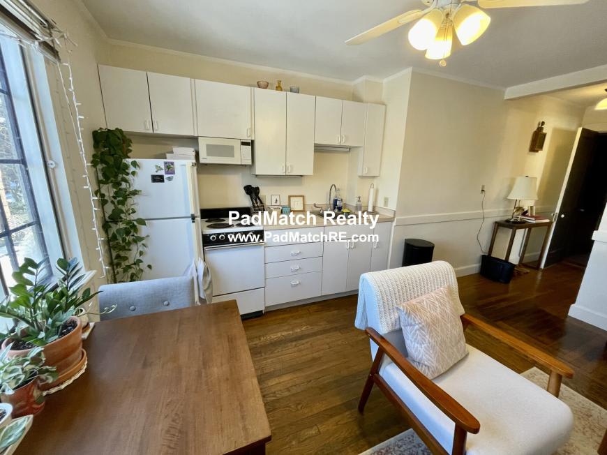 111 Carlton St. – photo 2
