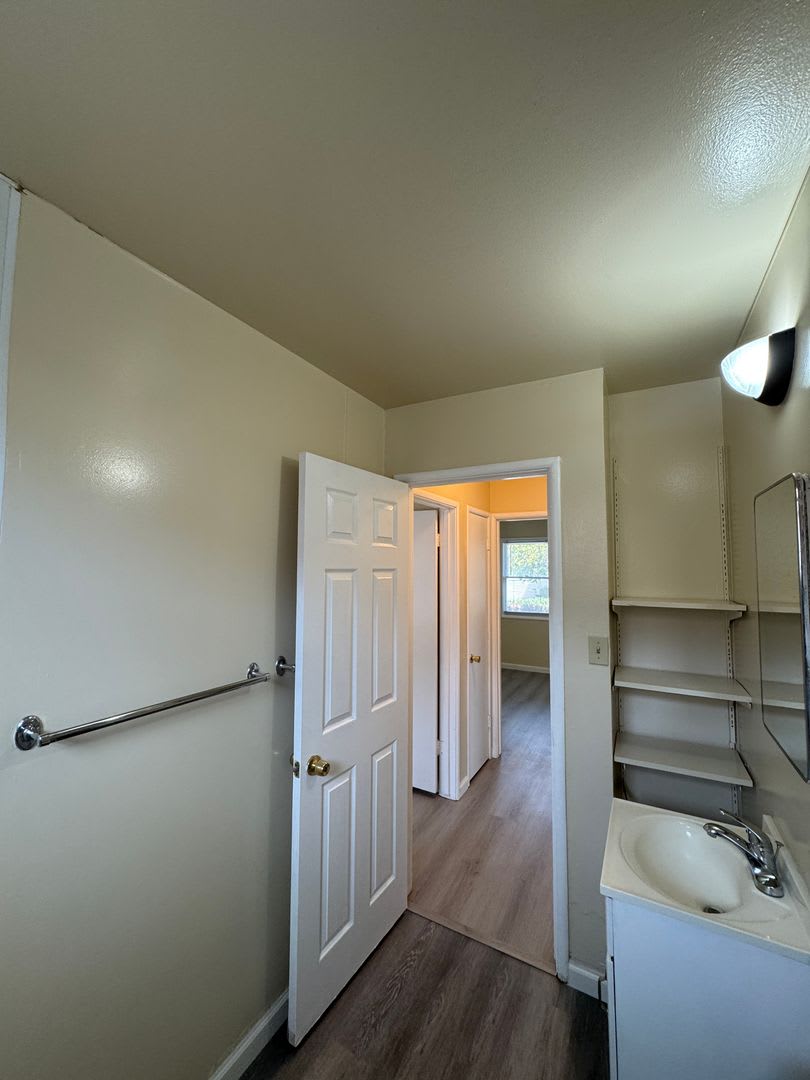 49 Amp 53 Mosswood Avenue – photo 5
