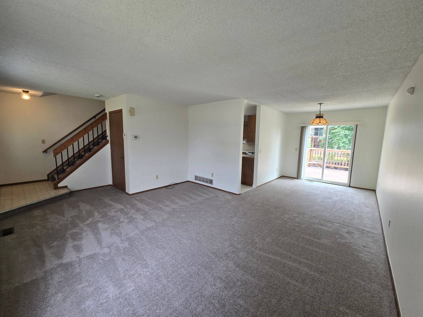 BRAND NEW PAINT & CARPET THROUGHOUT! – photo 5