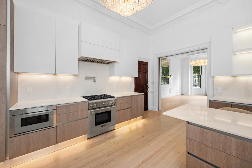 61 Commonwealth Ave. – photo 3