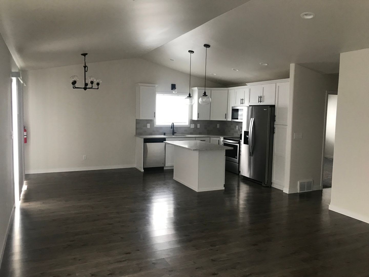3 Bed 2.5 Bath Single Family Home – photo 3