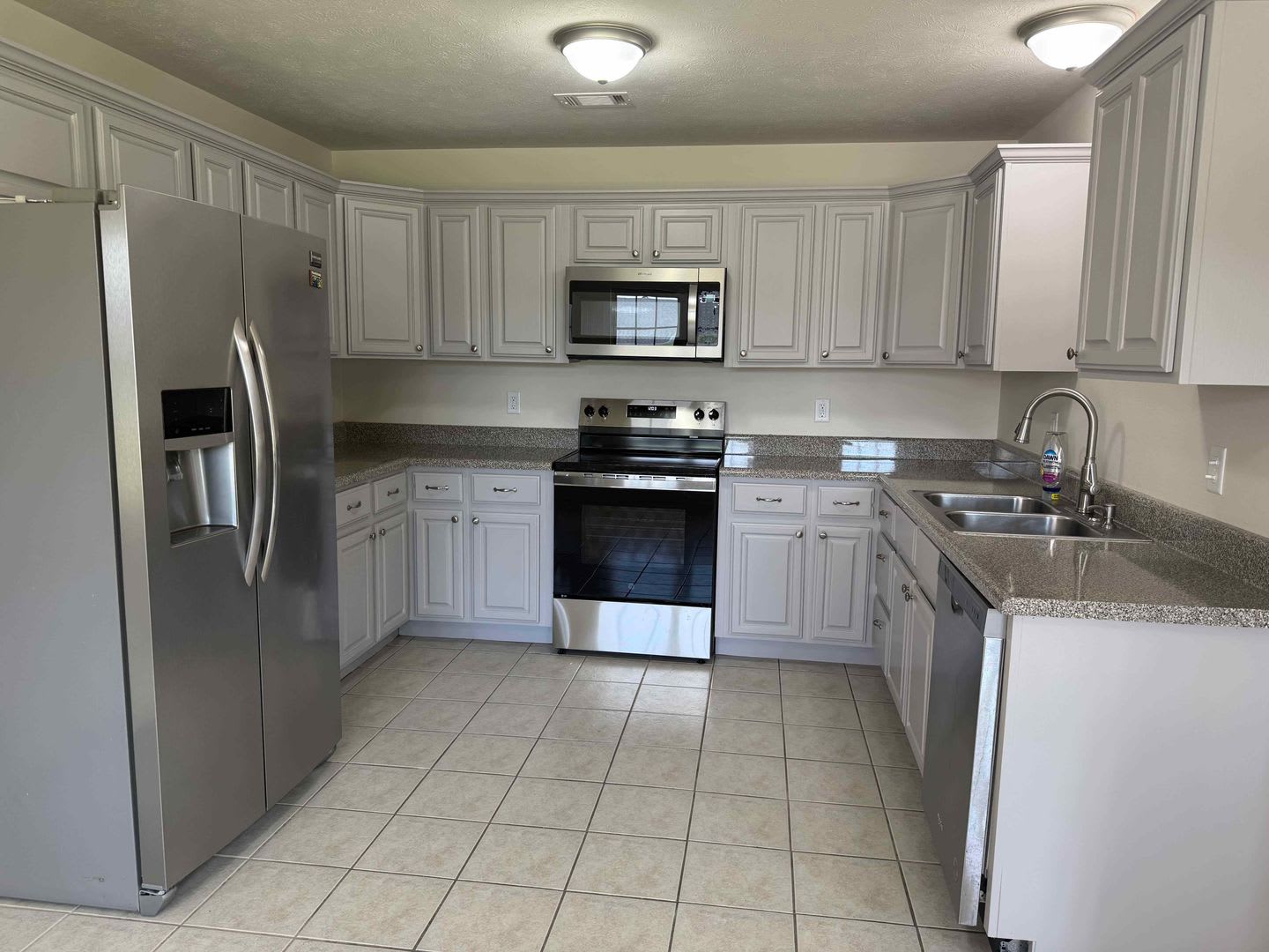 100 East Lauren Road – photo 3