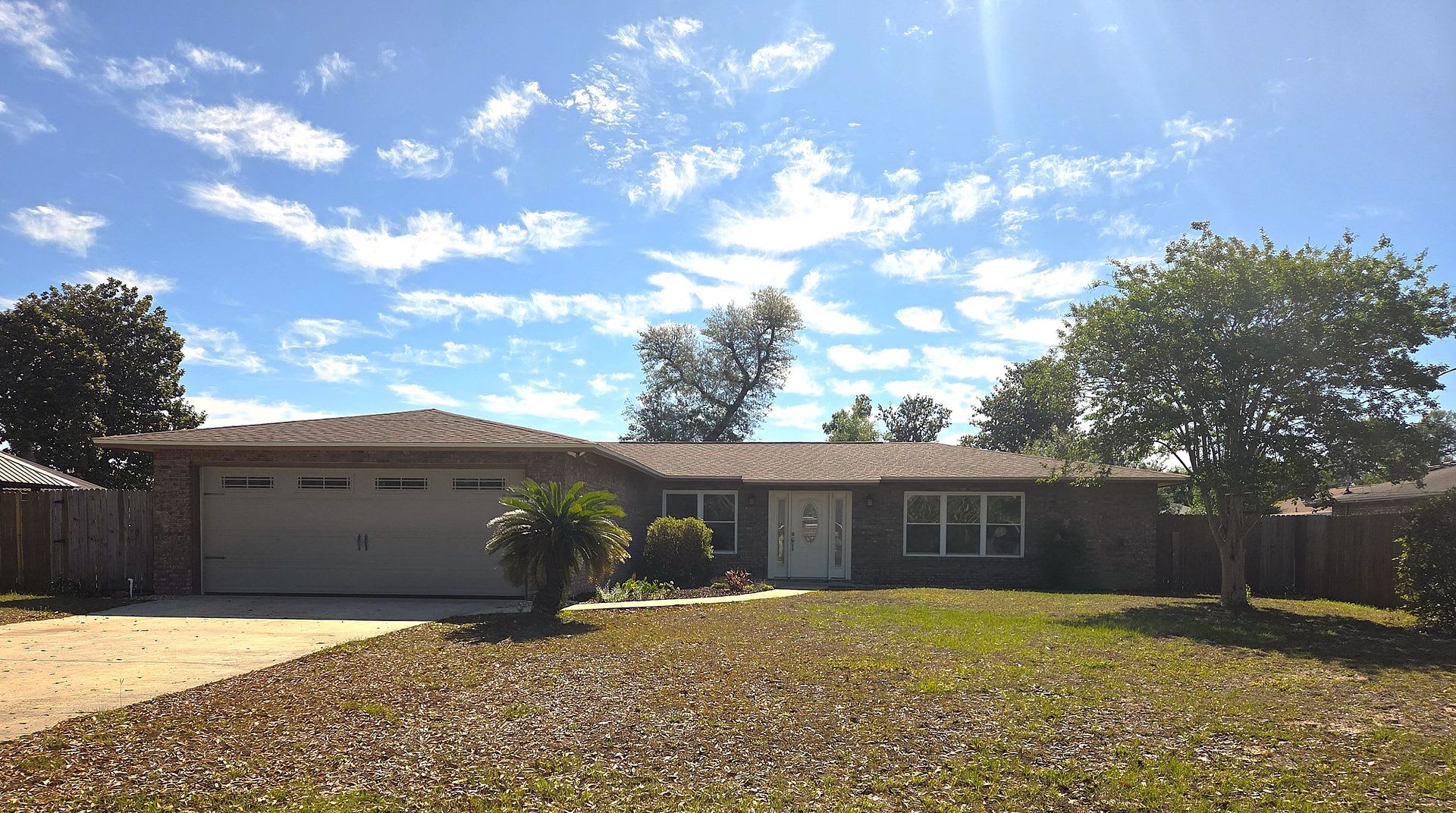Spacious 3Bed 2Ba Home In Established Conveniently Located Neighborhood Specail 500 Off 1St Month S Rent Military Incentive – photo 1