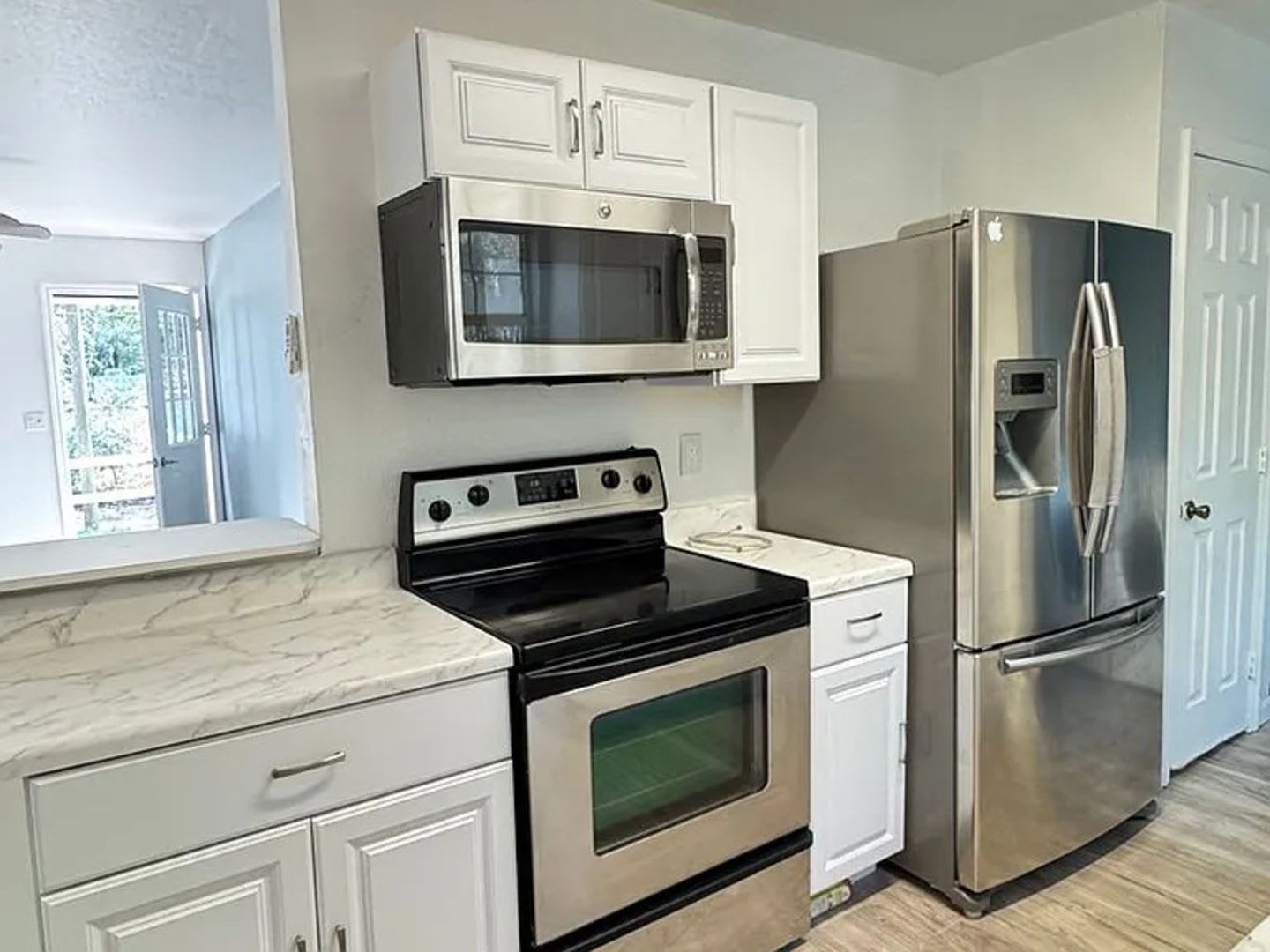 Charming 3BR House in Umatilla – photo 2