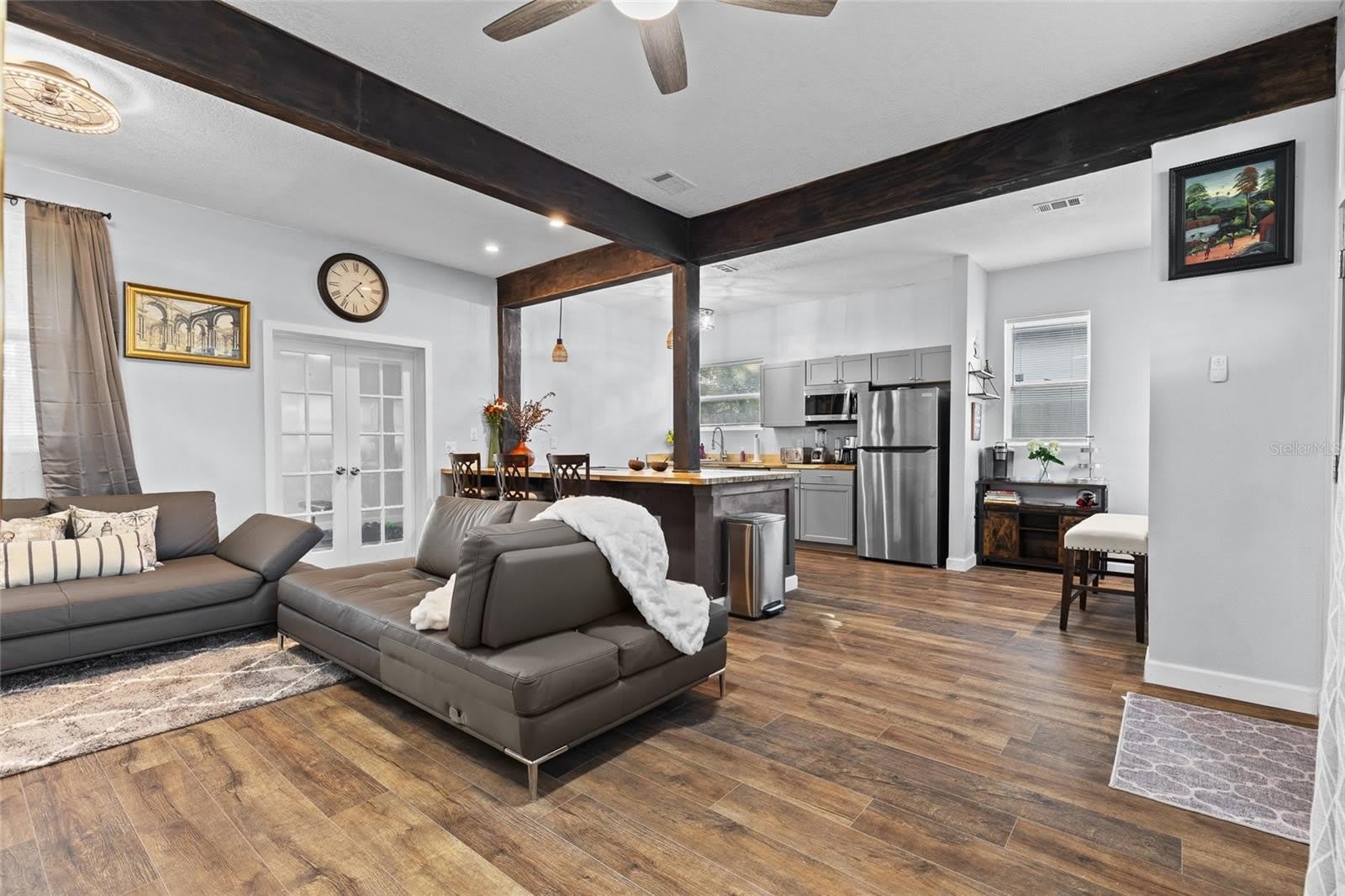 234 W MAGNOLIA Street – photo 4