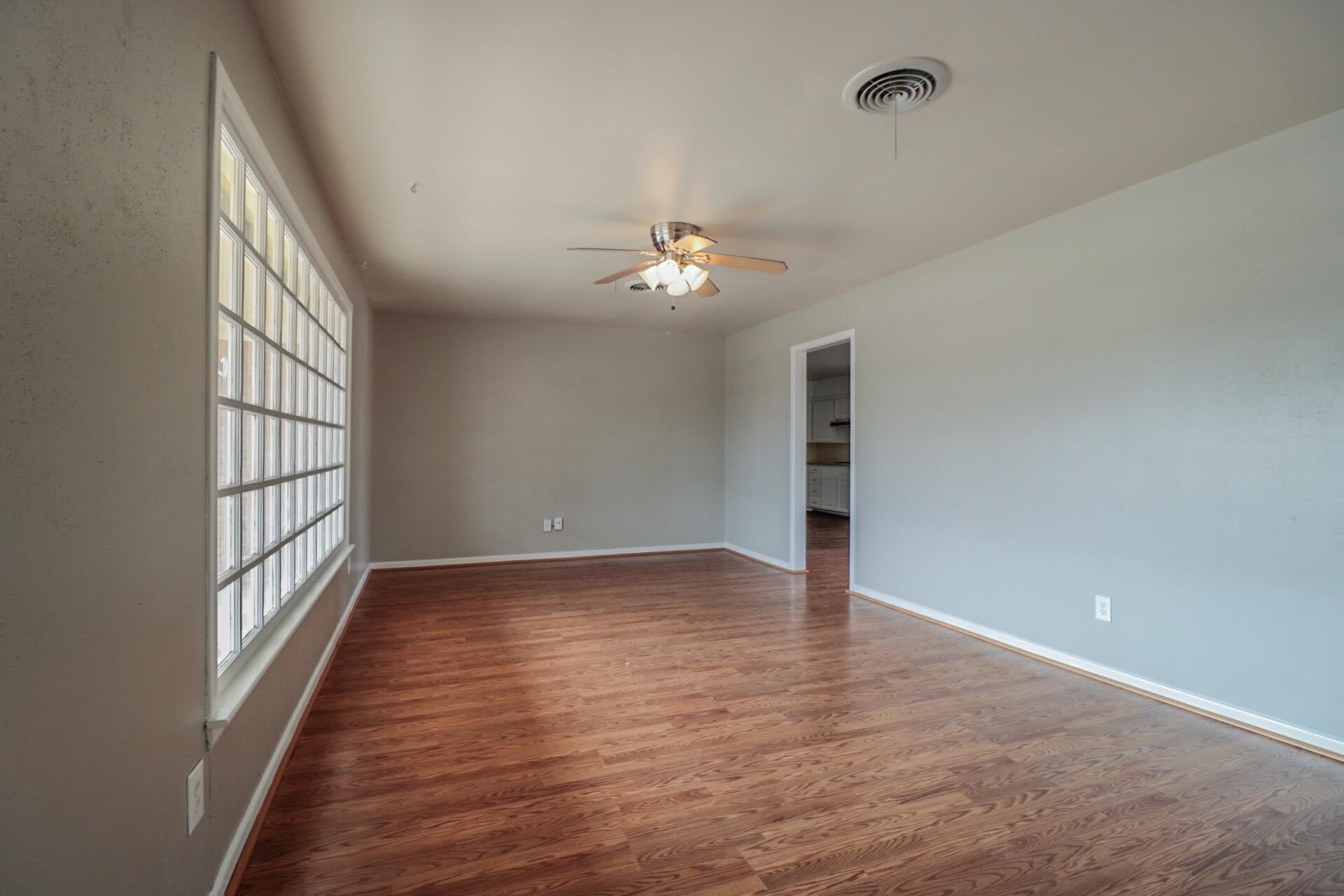 4906 17th Place – photo 2