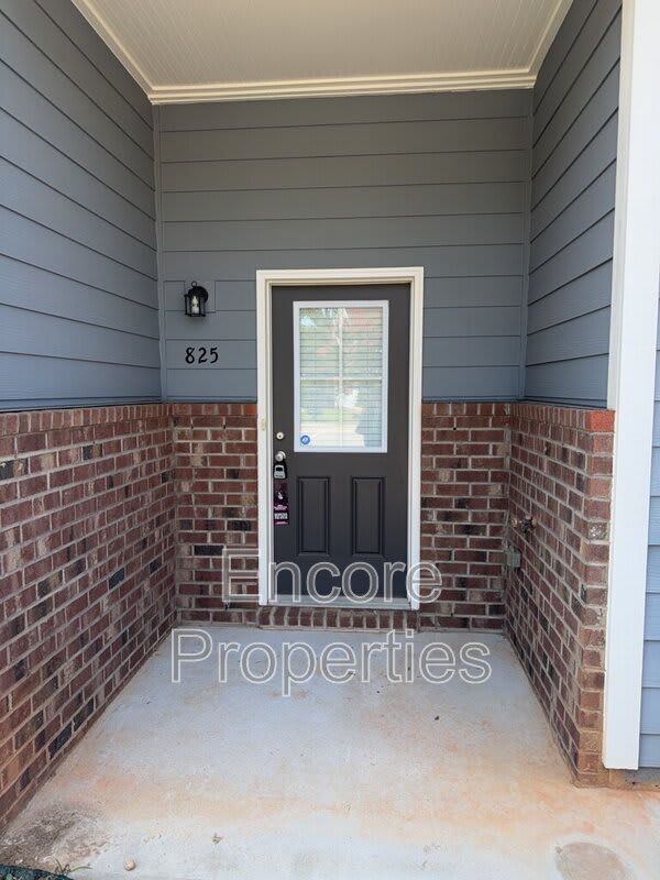 825 South Franklin Street – photo 2