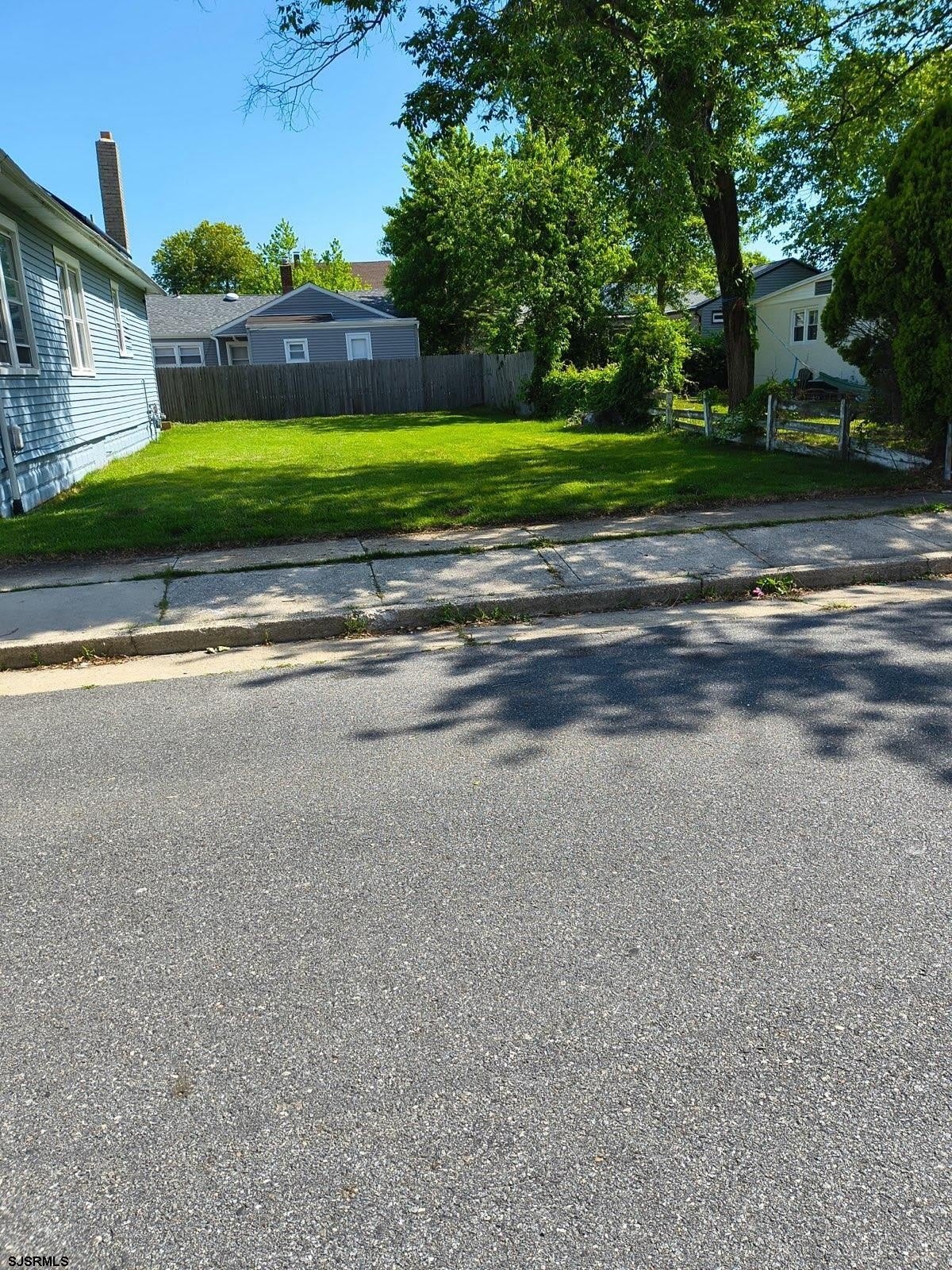 1523 N Arkansas Ave – photo 2
