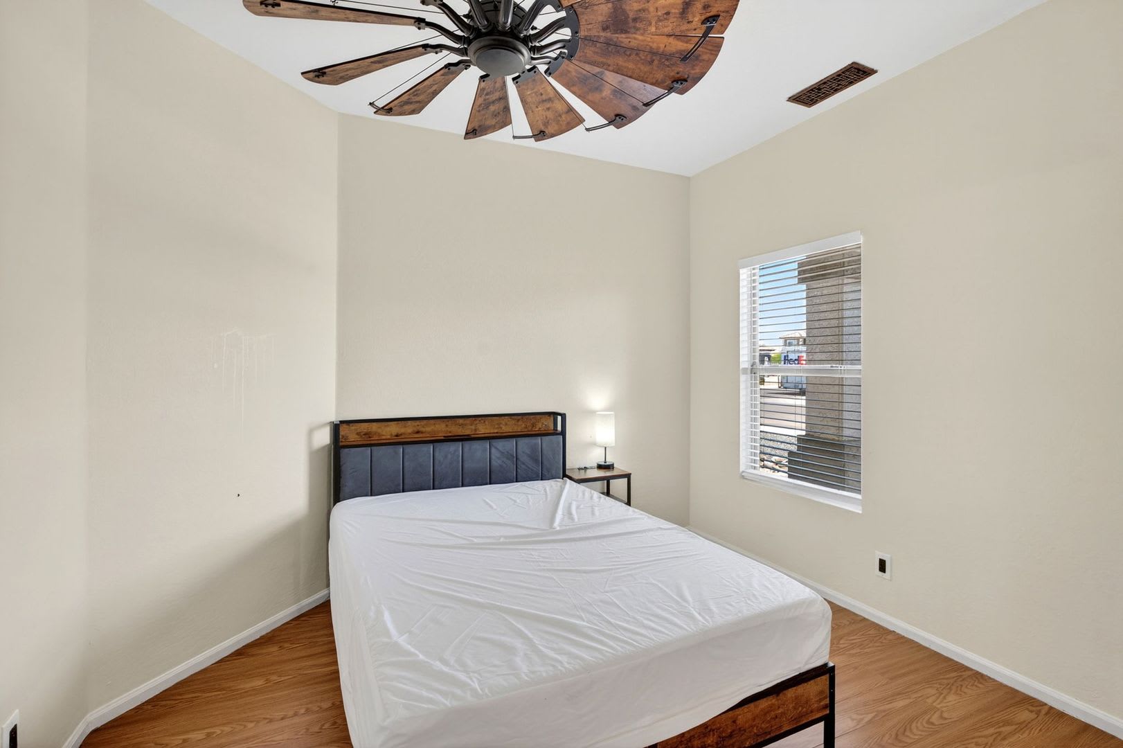 4 Bed, 2 Bath Pool Home – photo 4
