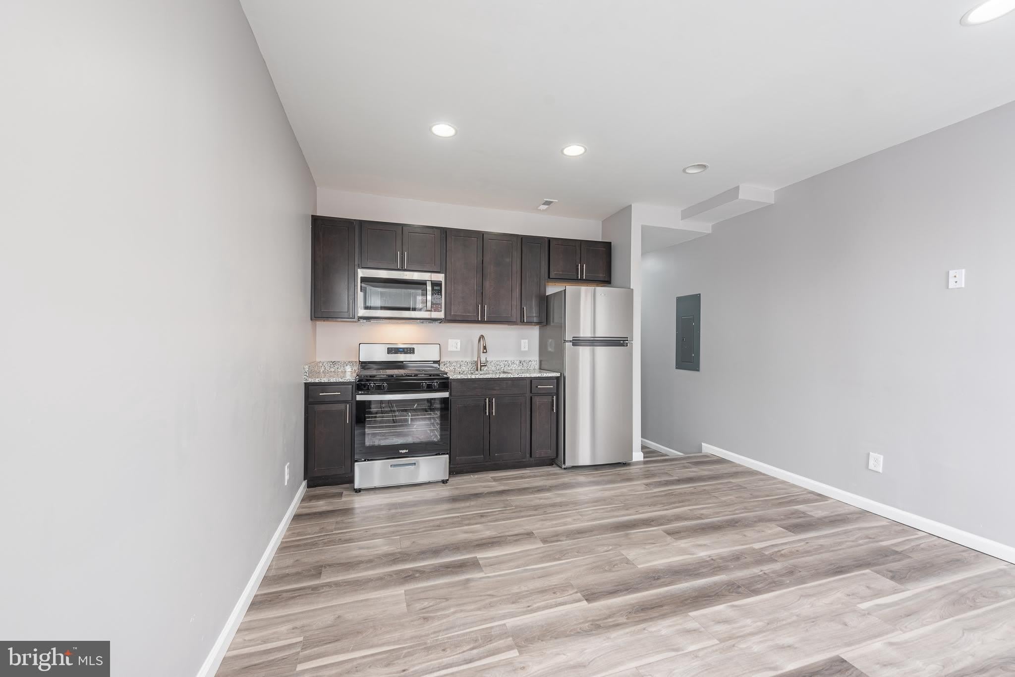 2143 DRUID HILL Avenue – photo 2