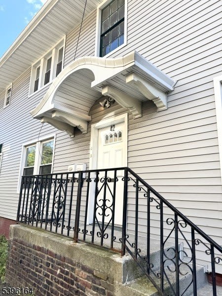 42 CLINTON PL UNIT 2 – photo 2