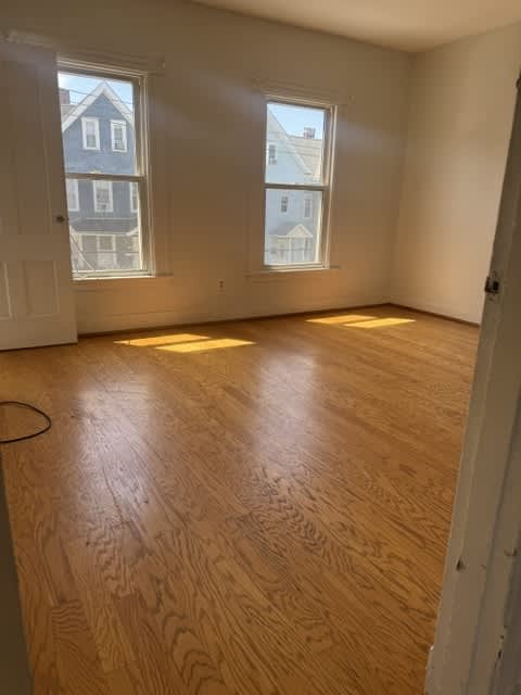 281 Lloyd St – photo 4