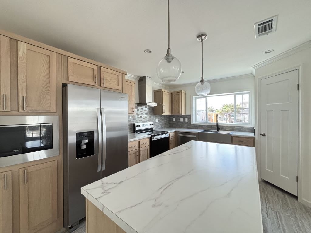 7433 43rd Drive N – photo 2