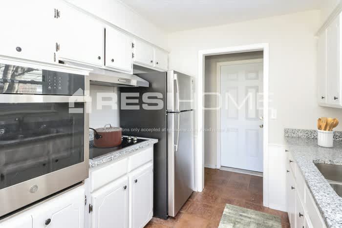 1319 Atlanta Circle – photo 3