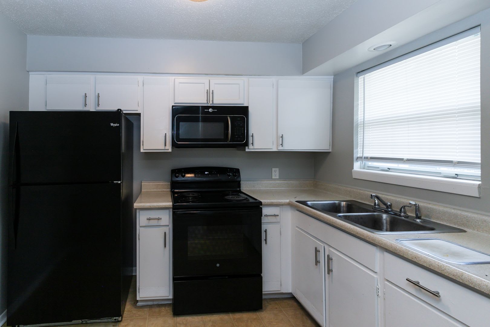 Apartment in North Kansas City – photo 4