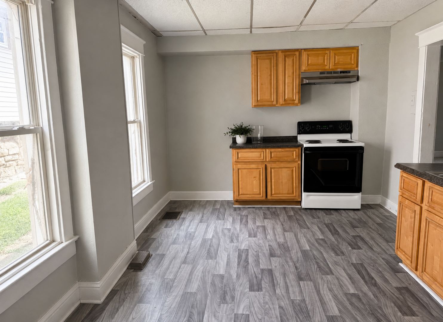 COZY 2-BEDROOM HOME FOR RENT! – photo 2