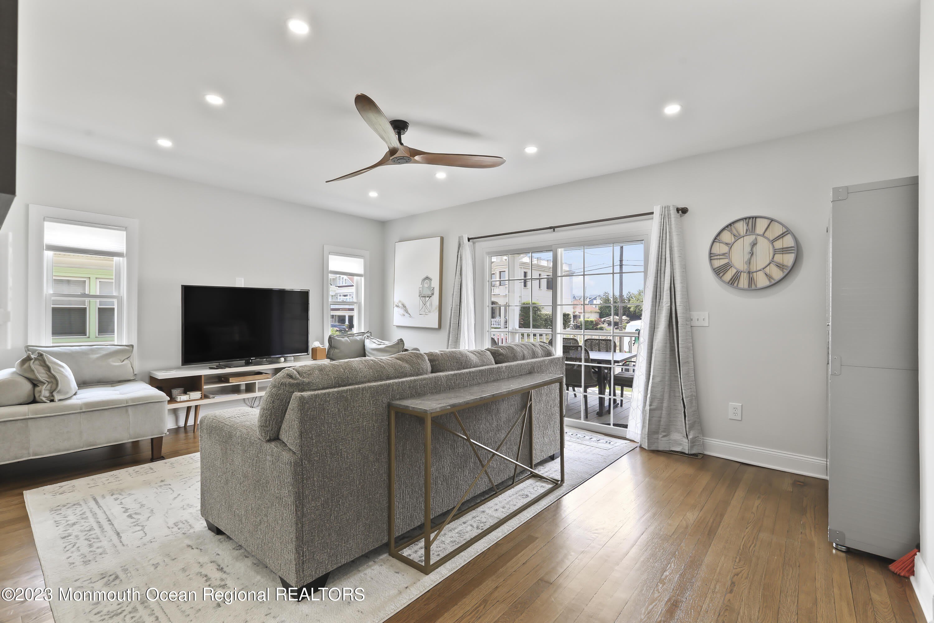 110 11th Avenue – photo 2