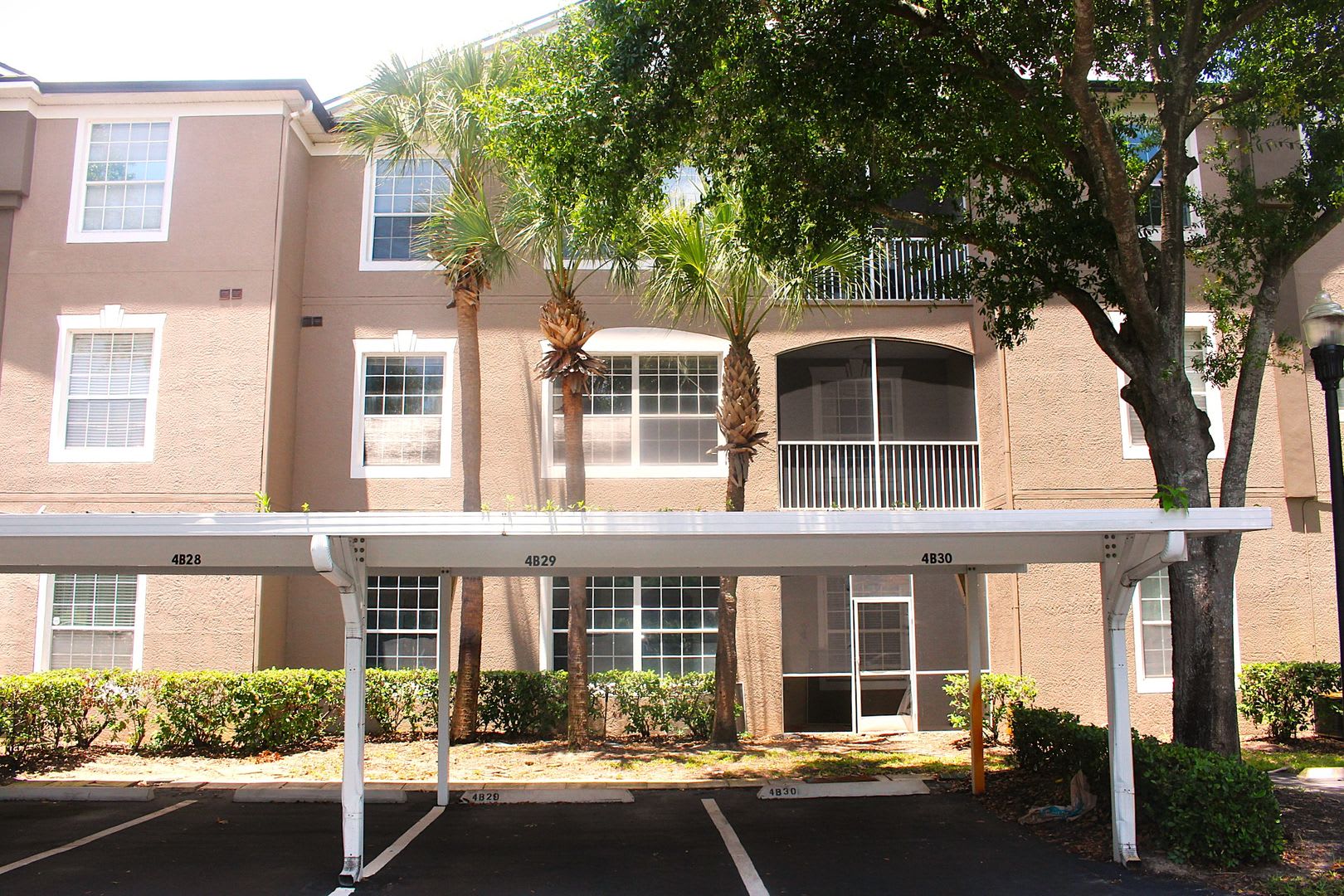 Lovely Condo For Rent – photo 2