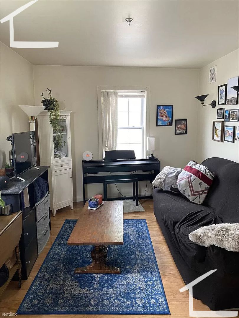 Modern Triplex Apartment With 1 Parking Included Conveniently Located No Fee – photo 4