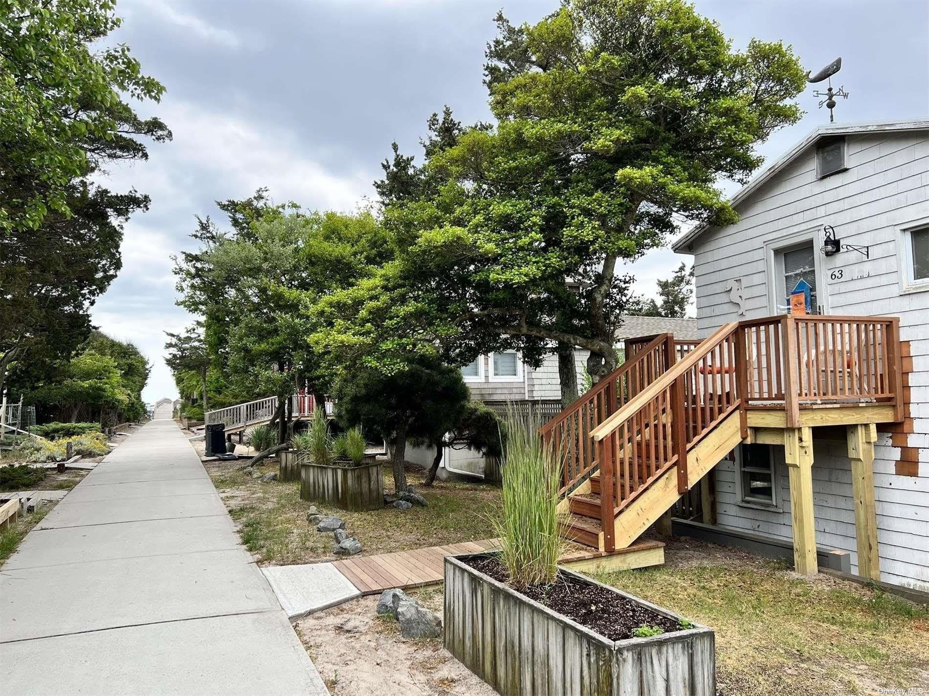 63 Bungalow Walk – photo 2