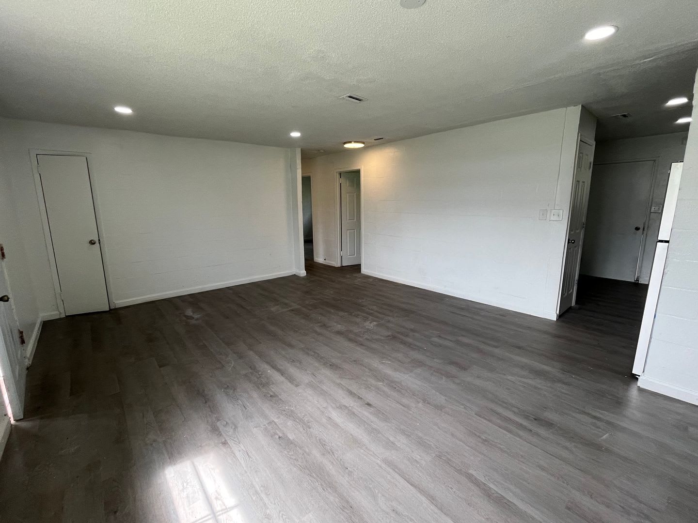 Remodeled 3 Bedroom, 1 Bathroom Brick Apartment near Downtown Live Oak – photo 3