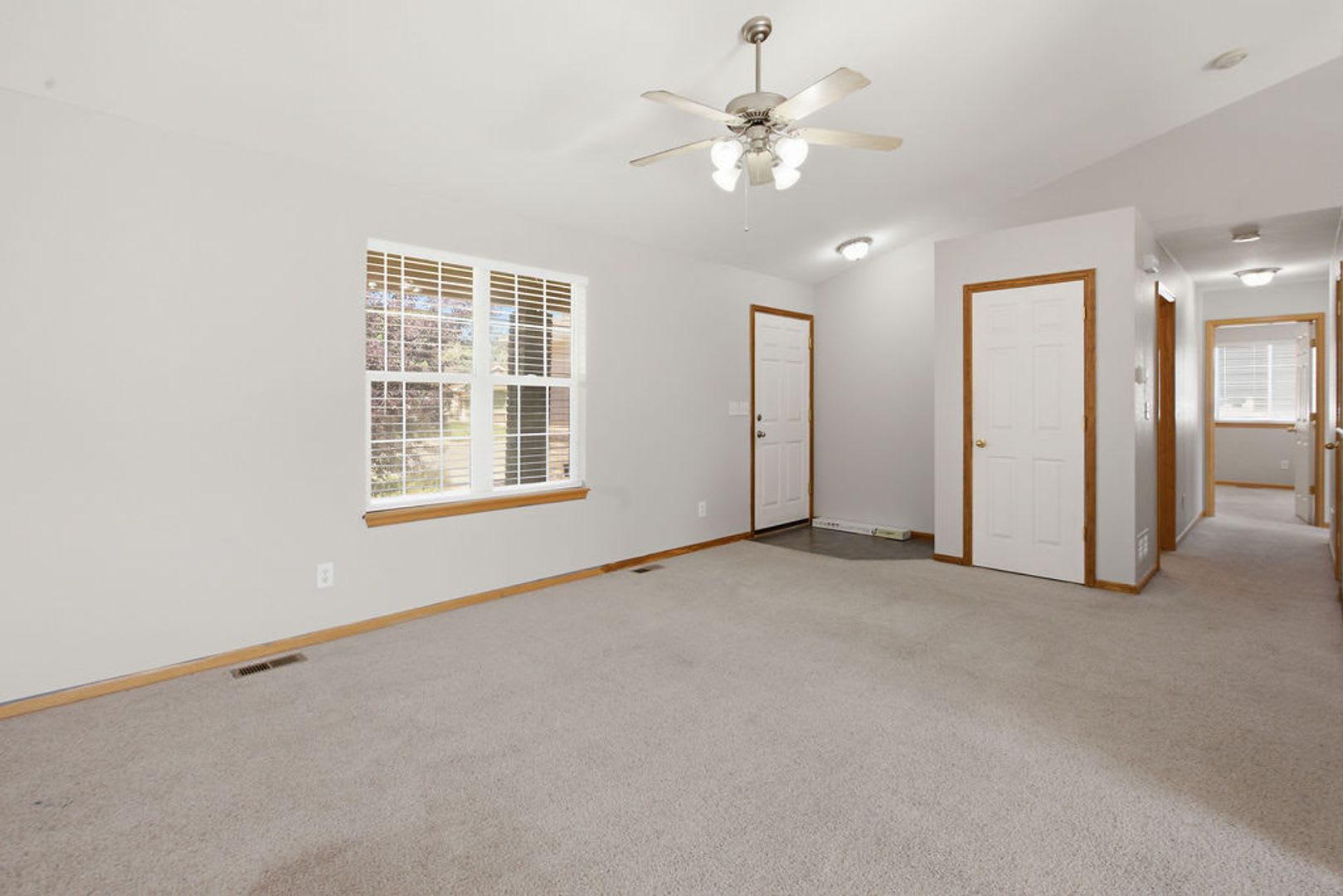 AVAILABLE NOW – 3 BD, 2 BA, 2 Car Garage – photo 5