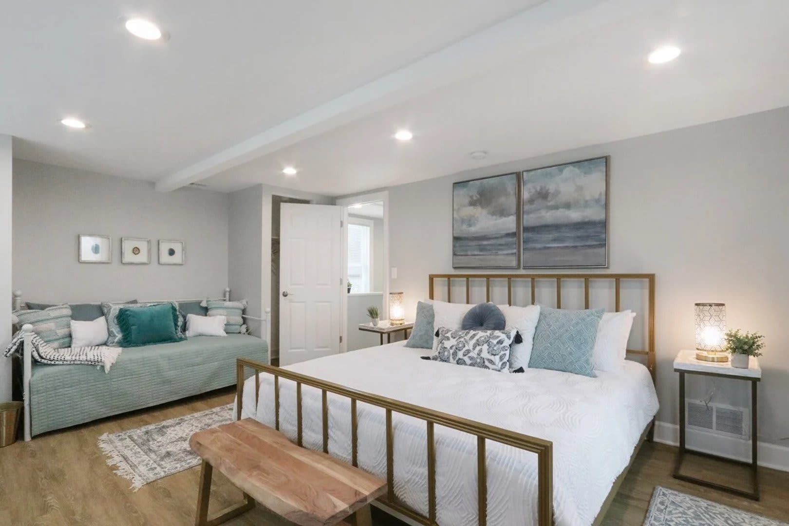 Historic Downtown Lake Geneva Carriage House Available For Monthly Mid Term Rentals – photo 2