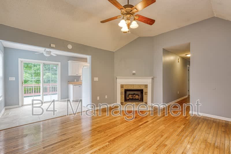 208 Cotton Creek Drive – photo 5
