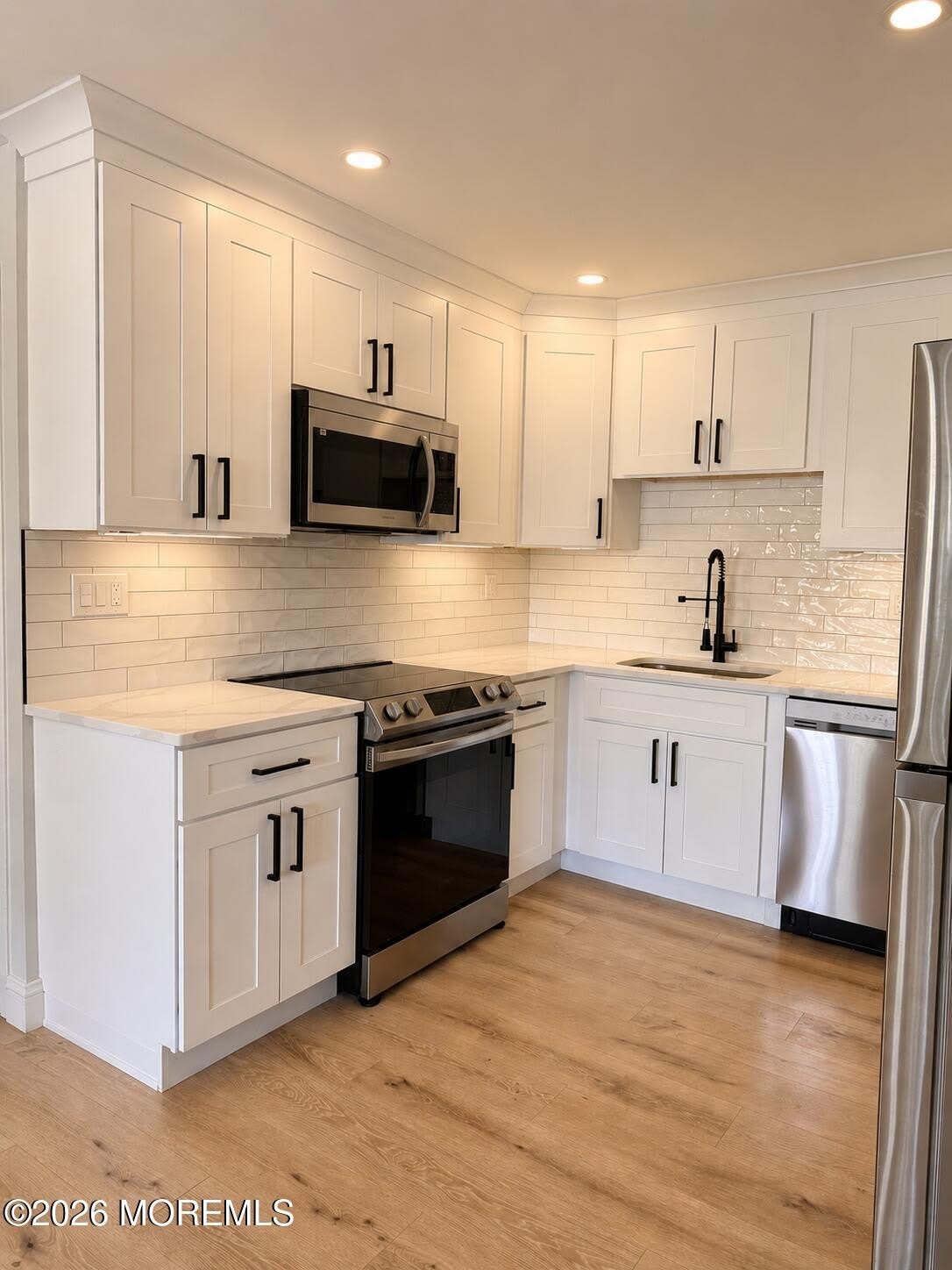 105 Amberly Drive – photo 2