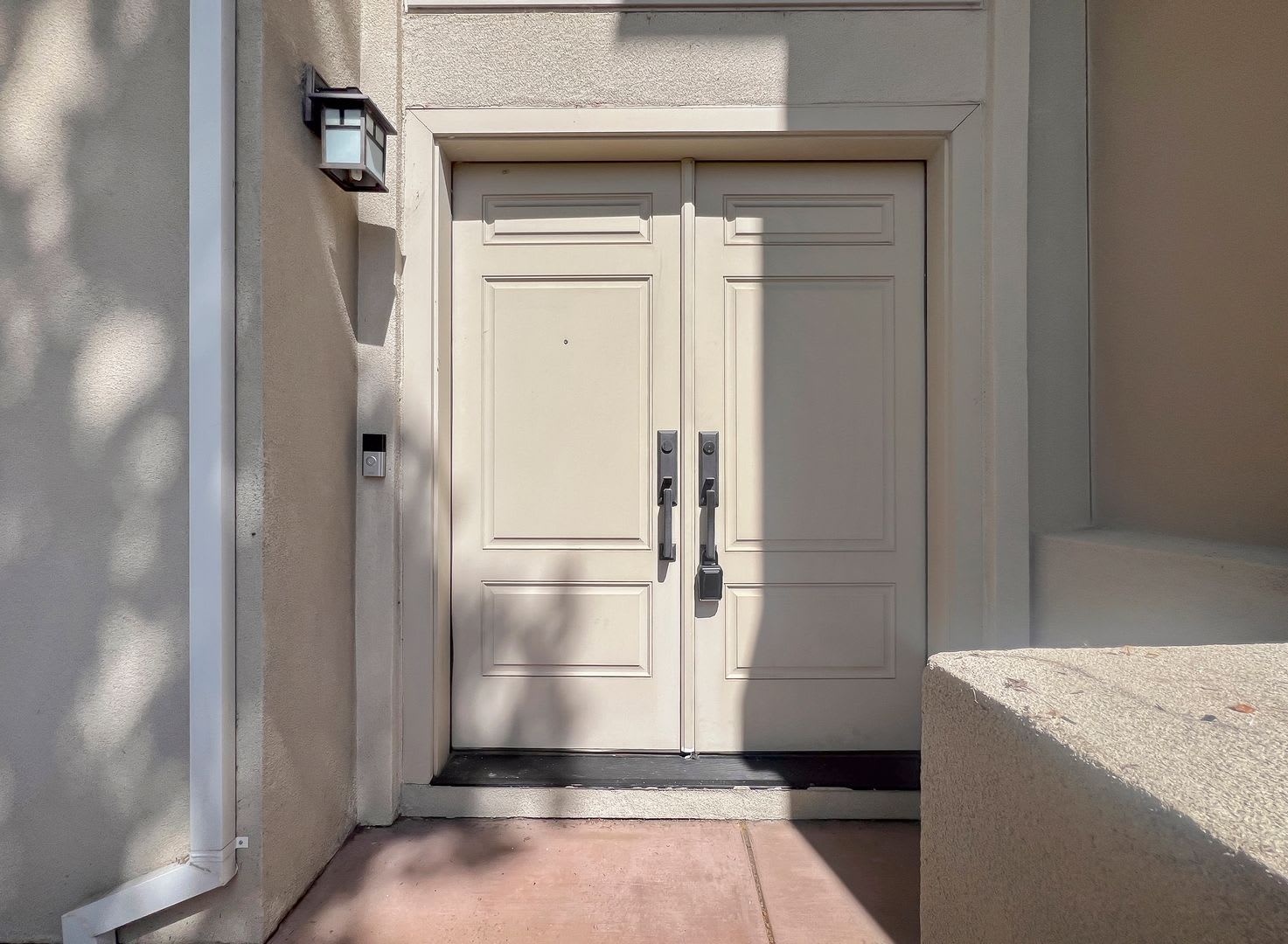 3 bedroom 2.5 bath townhome with multiple levels! – photo 3