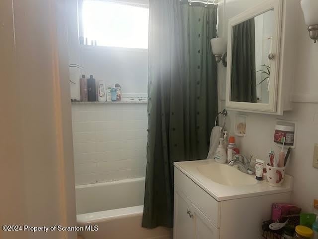 1543 Sanderson Avenue – photo 3