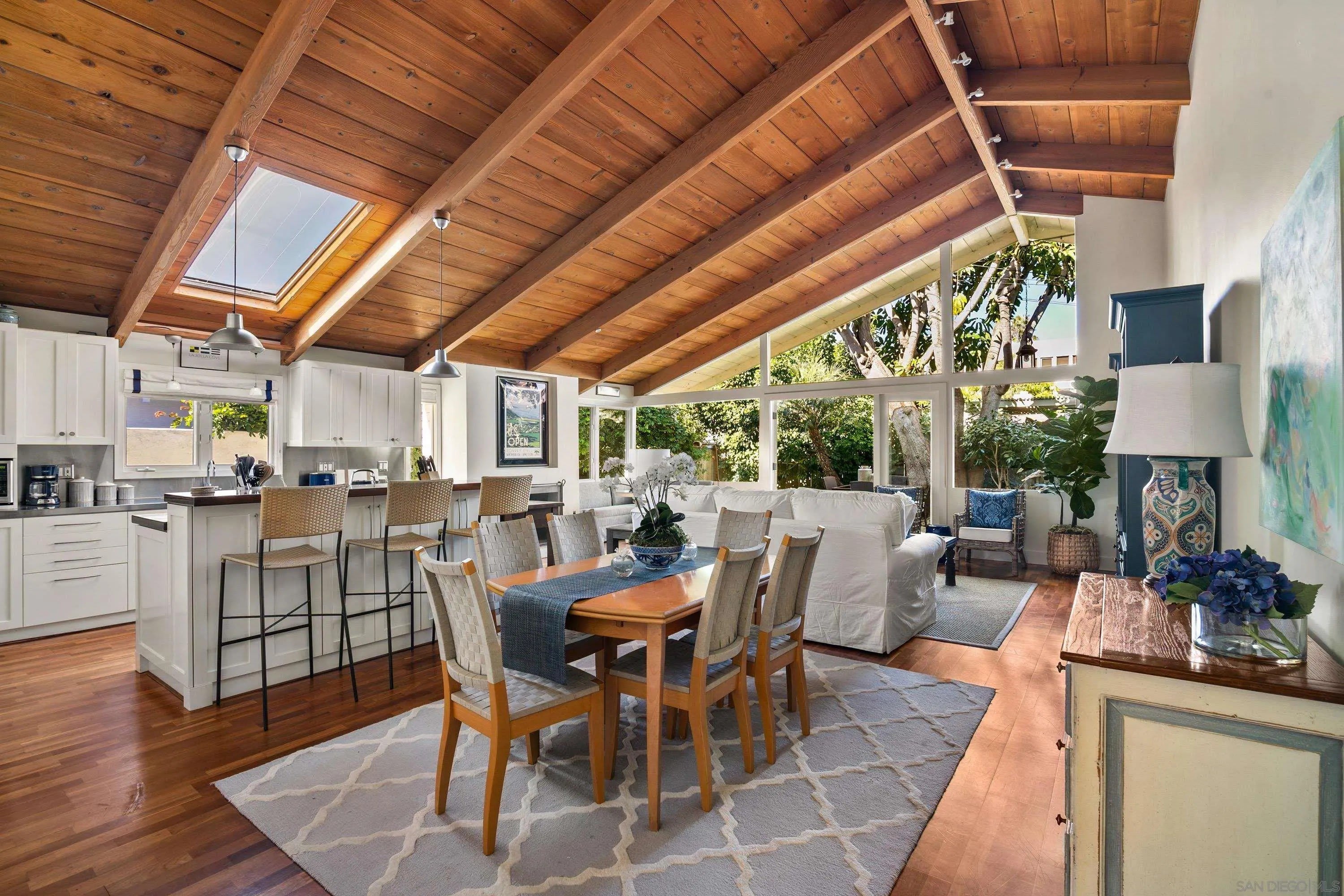 2122 Paseo Dorado – photo 1