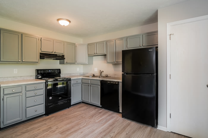 5219 Heathwood Drive – photo 4