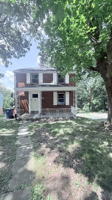220 Idlewood Road – photo 1