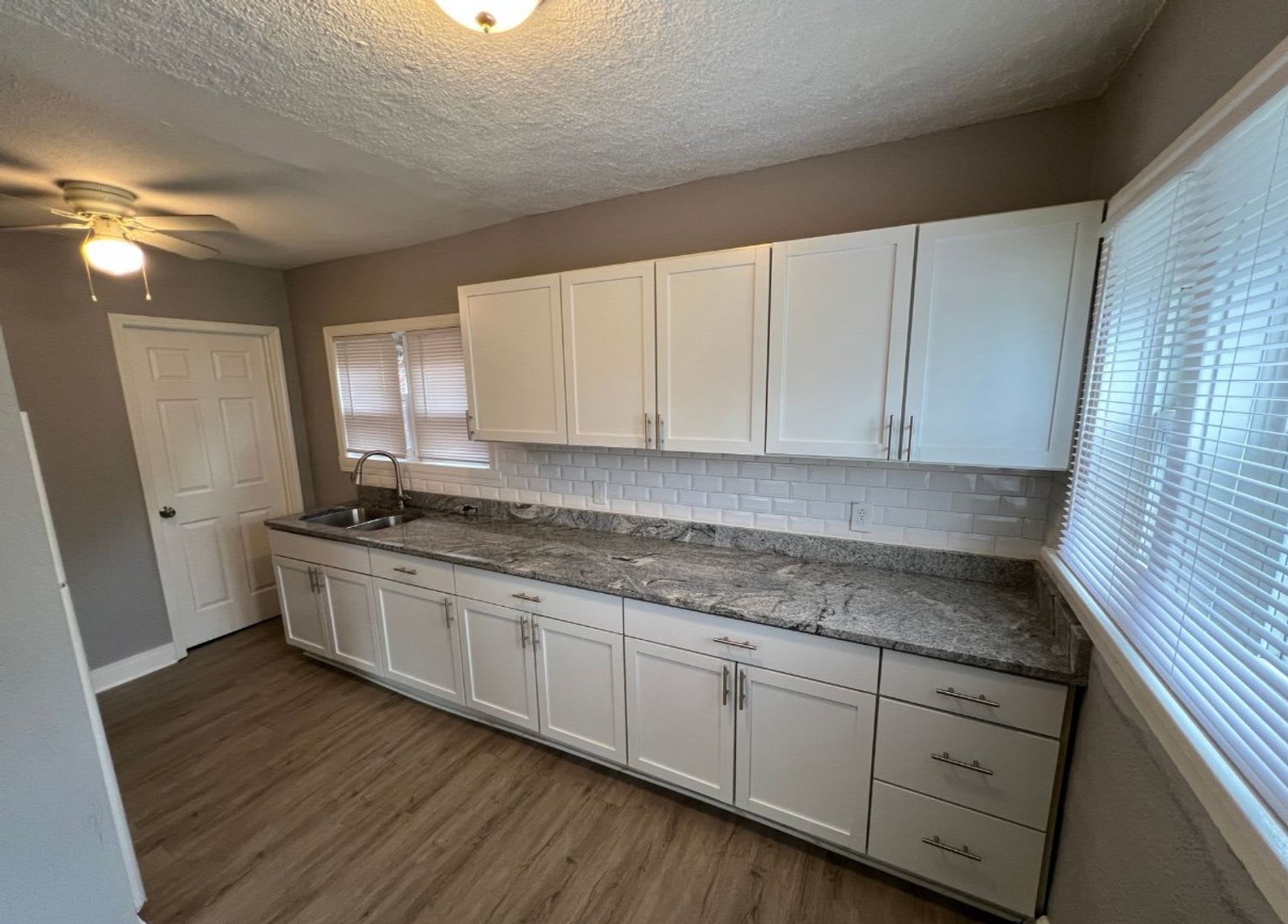 Cozy 2-Bedroom Duplex Minutes from Independence Square – photo 4
