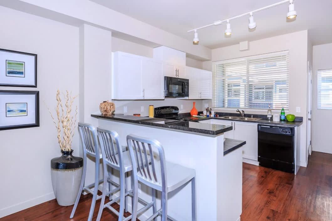 The Woodlands Townhome Apartments – photo 2