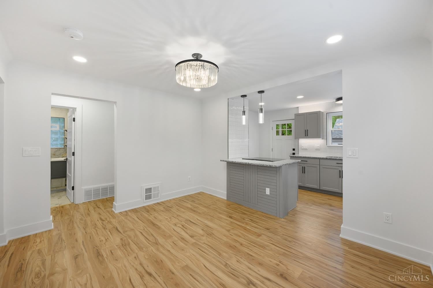 3622 Brotherton Road – photo 3