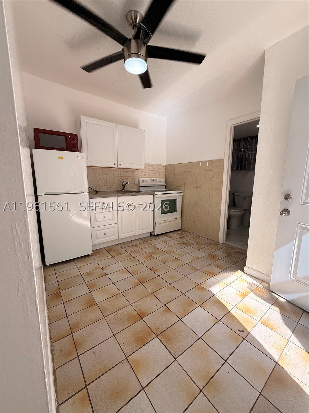 1037 SW 20th Ave – photo 1