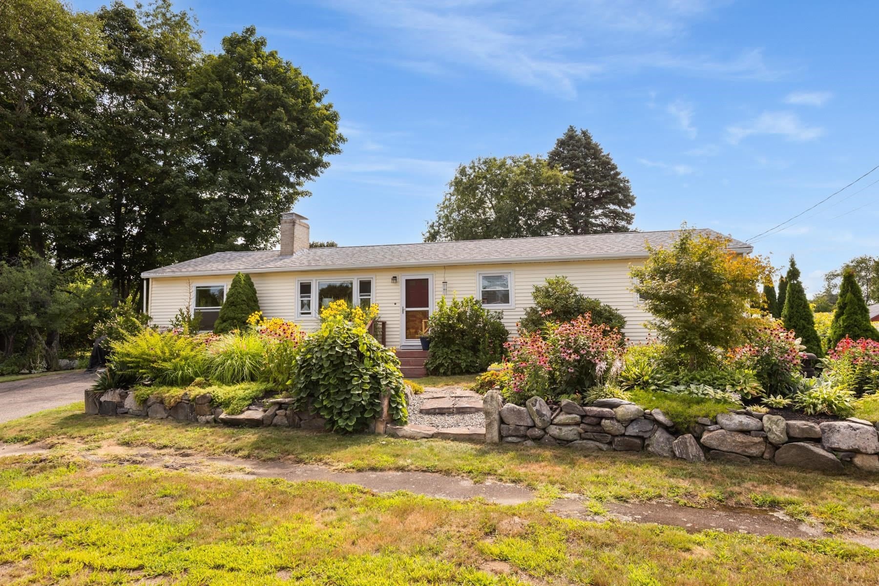 14 Wallis Road – photo 3