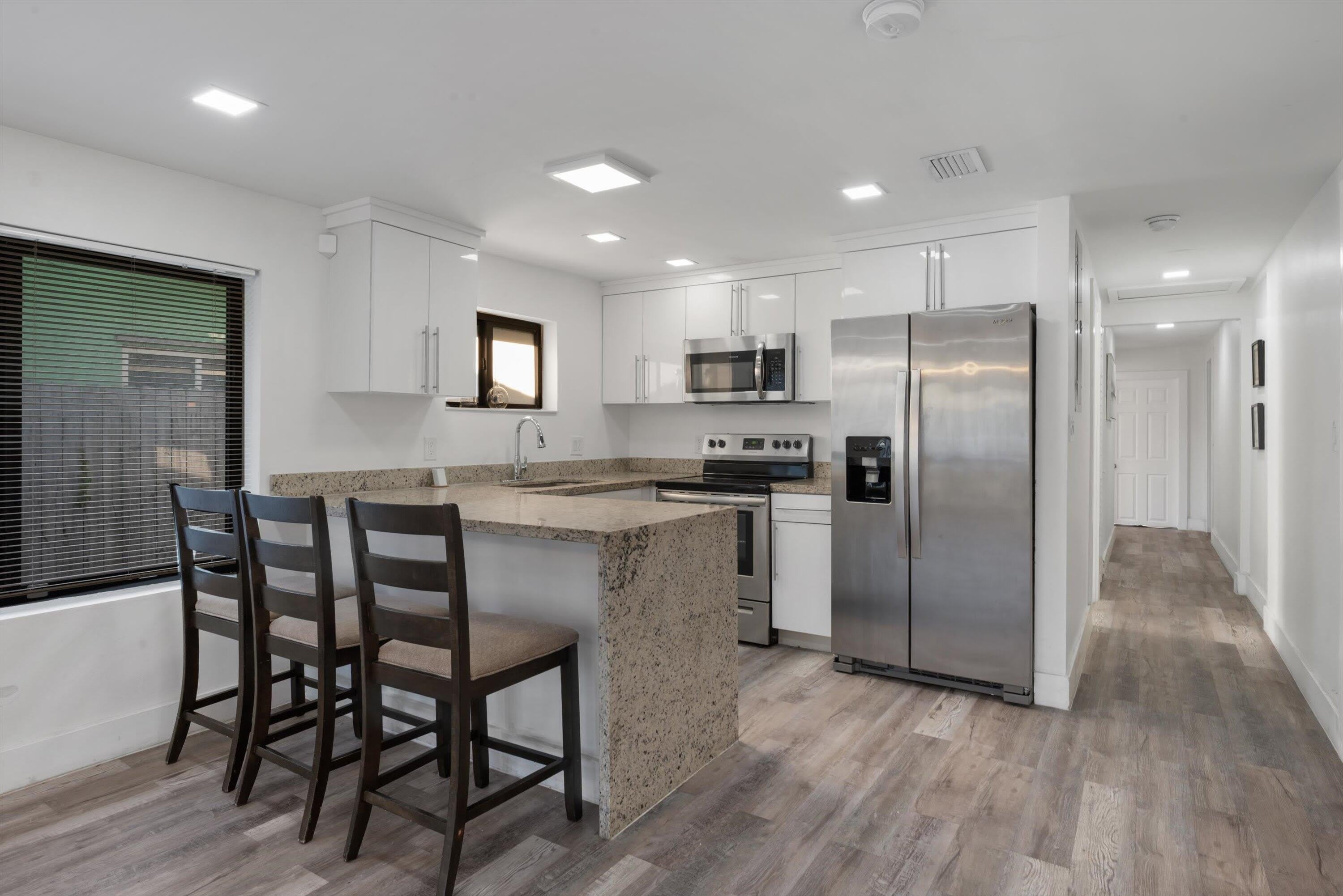 836 SW 13th Court – photo 3