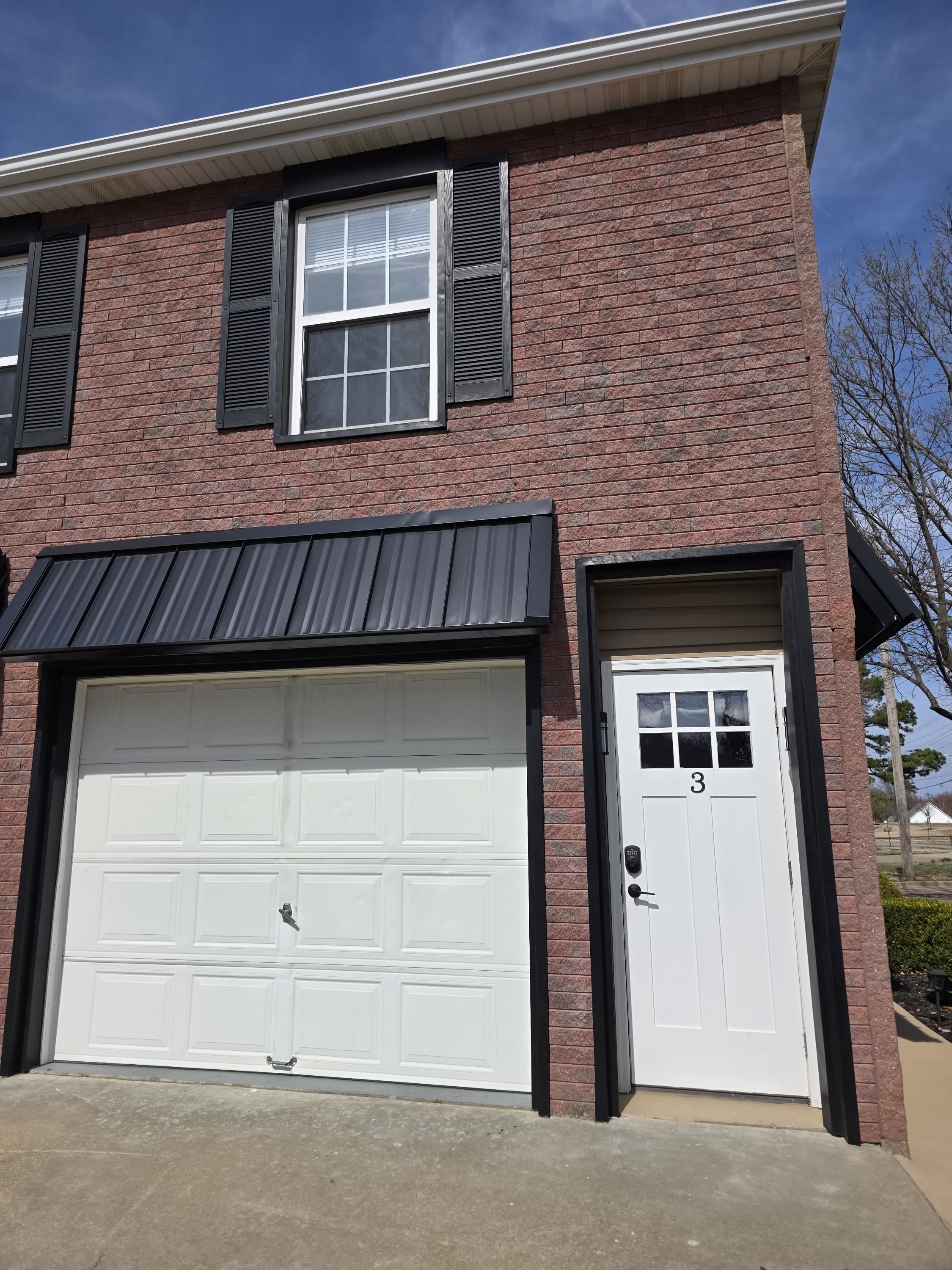 610 Southeast Moberly Lane – photo 1