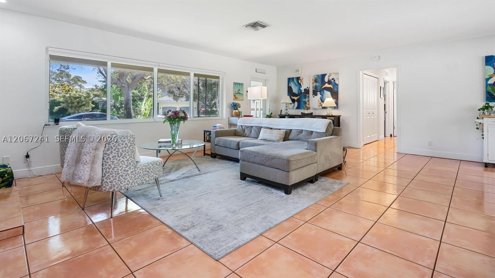 2549 NE 27th Ave – photo 3