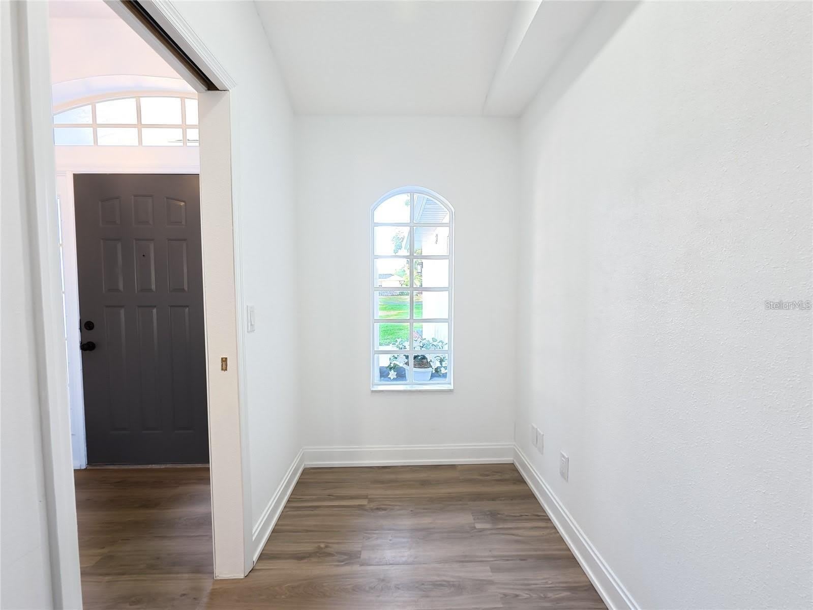 10711 LAKE HILL Drive – photo 4
